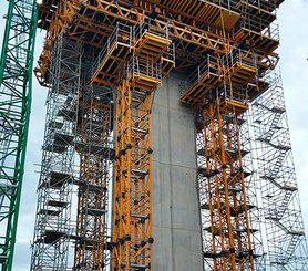 Podpůrný system MK použitý pro stavbu mostního pilíře.