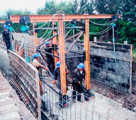 Vhodné pro stavbu dlouhých betonových stěn.