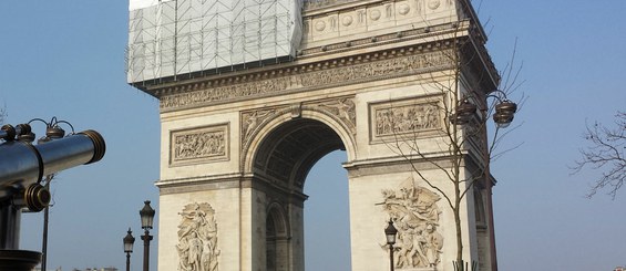 Dočasné zastřešení při výkonu restaurátorských prací.